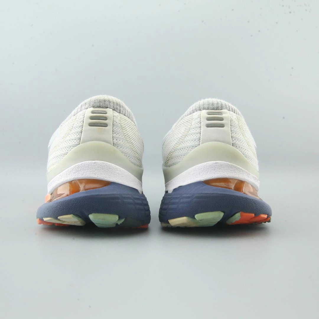 ASICS GEL KAYANO 28