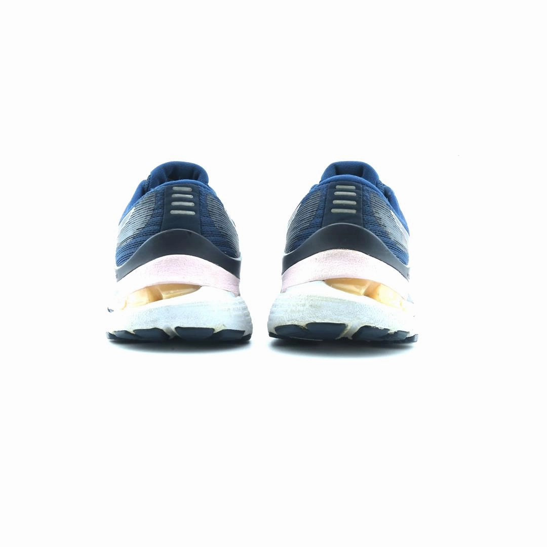 ASICS GEL-KAYANO 28