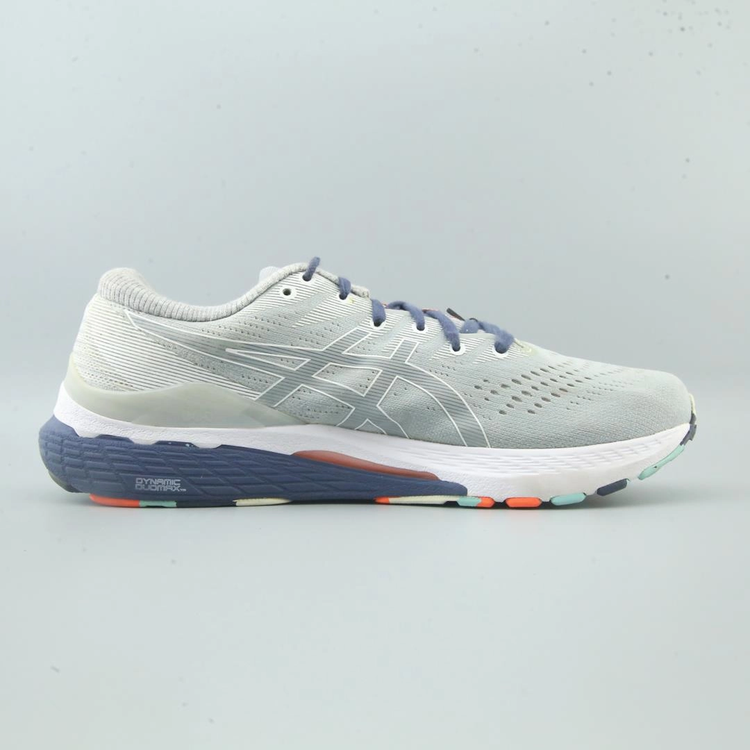 ASICS GEL KAYANO 28