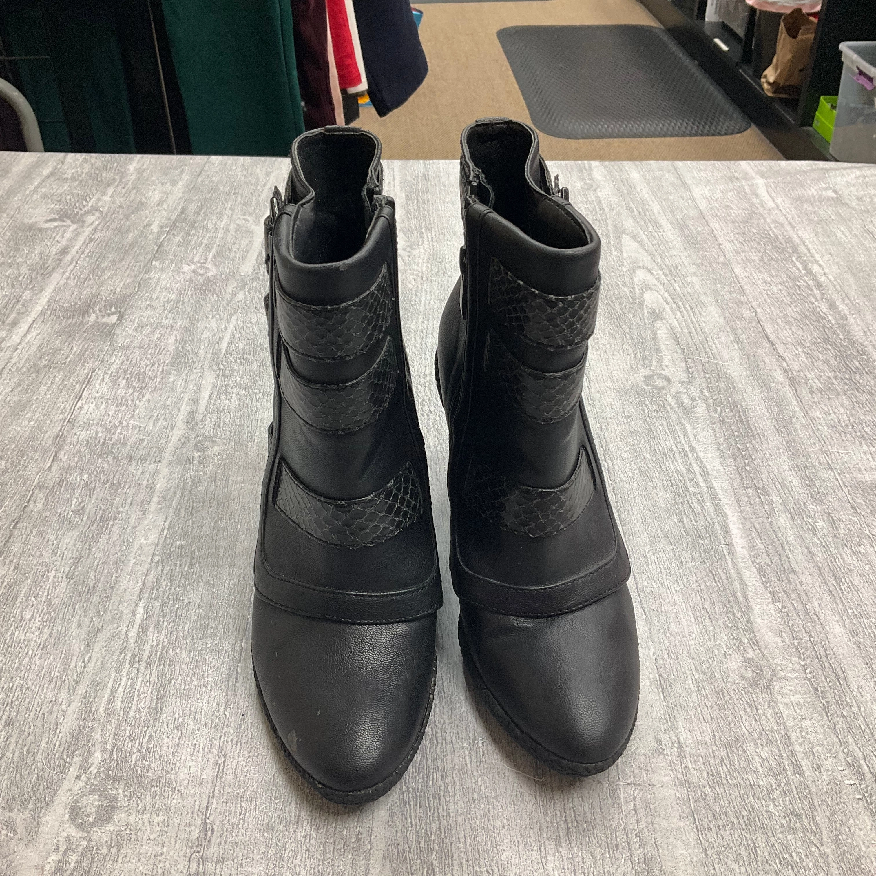 Boots Ankle Heels By Kathy Van Zeeland In Black, Size: 6
