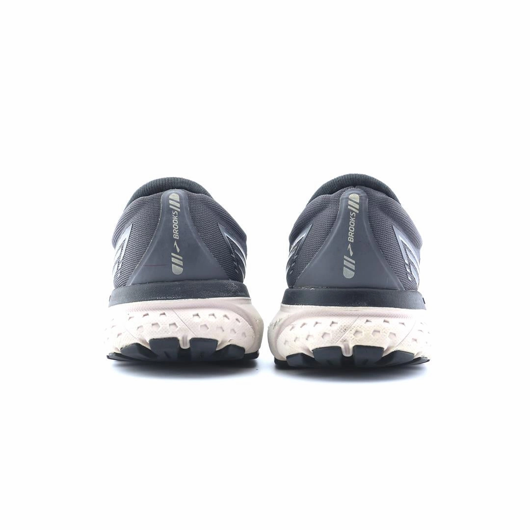 BROOKS GHOST 13