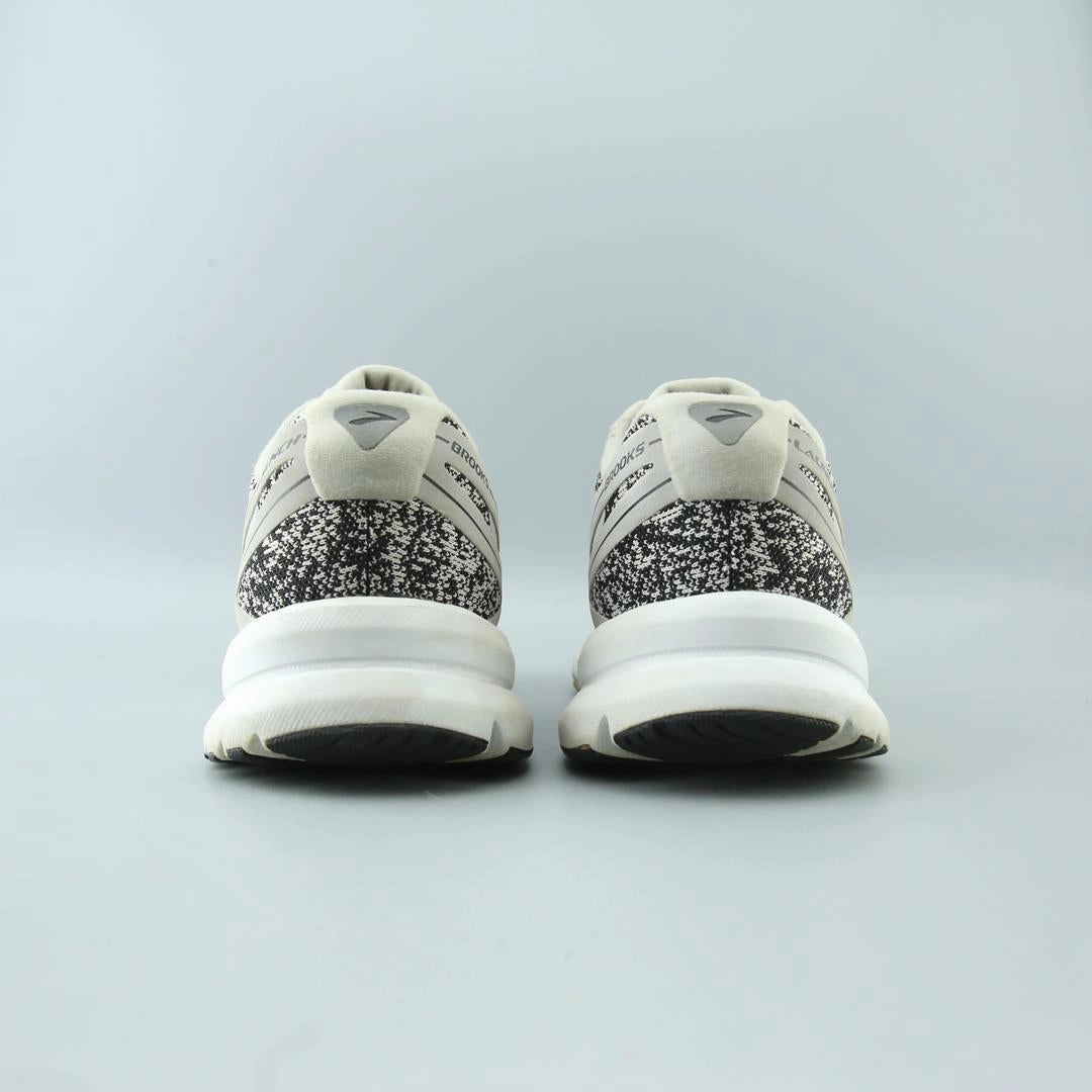 BROOKS LAUNCH 4