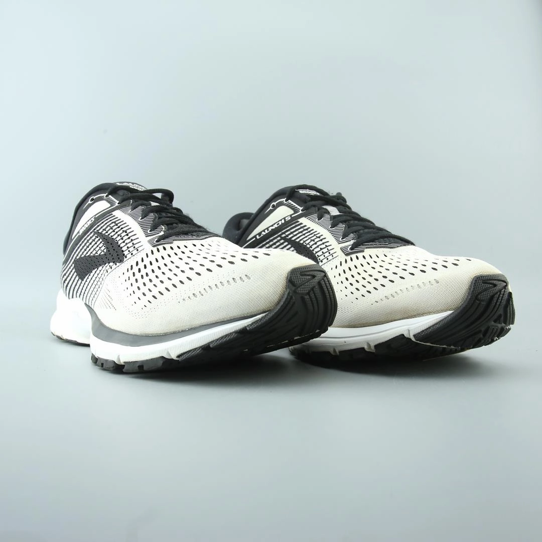BROOKS LAUNCH 5