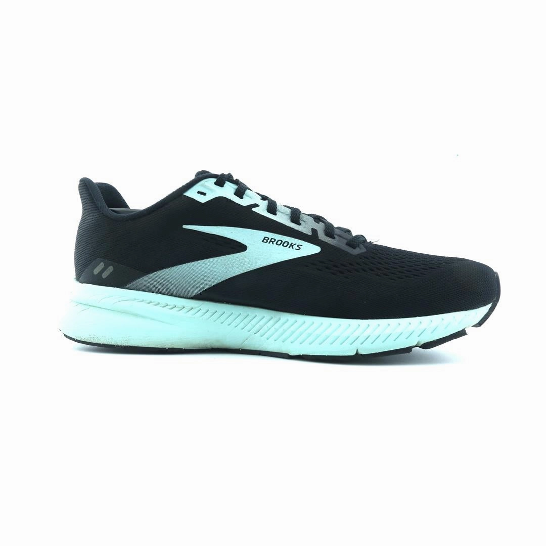 BROOKS LAUNCH 8
