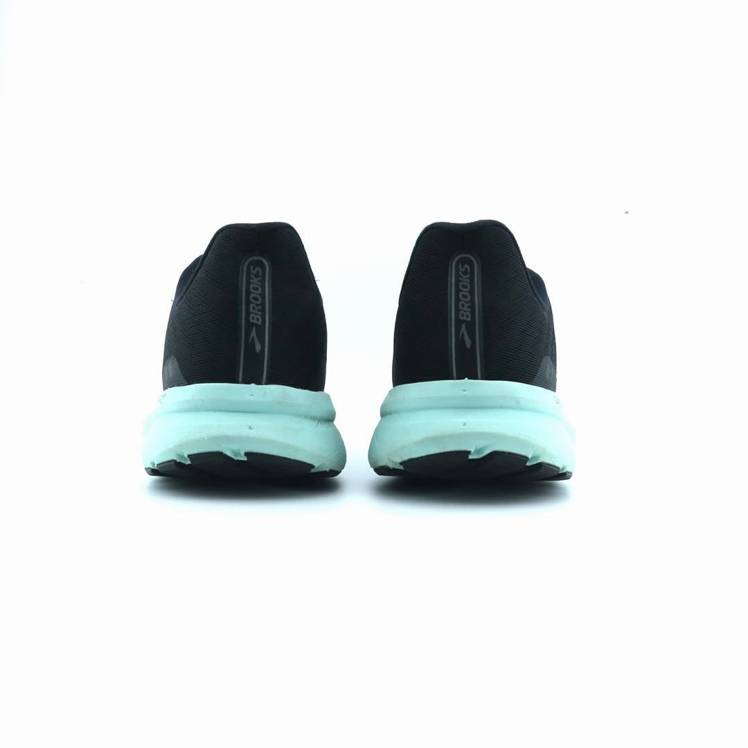 BROOKS LAUNCH 8