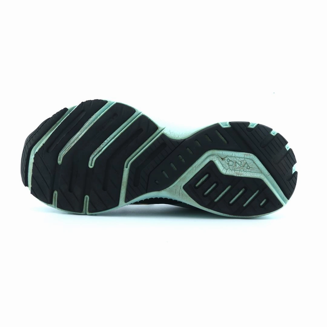 BROOKS LAUNCH 8