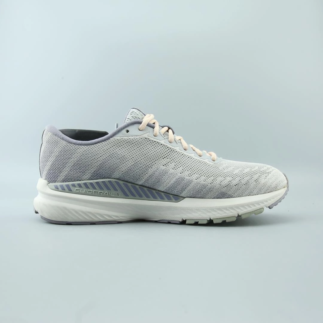 BROOKS RAVENNA 10