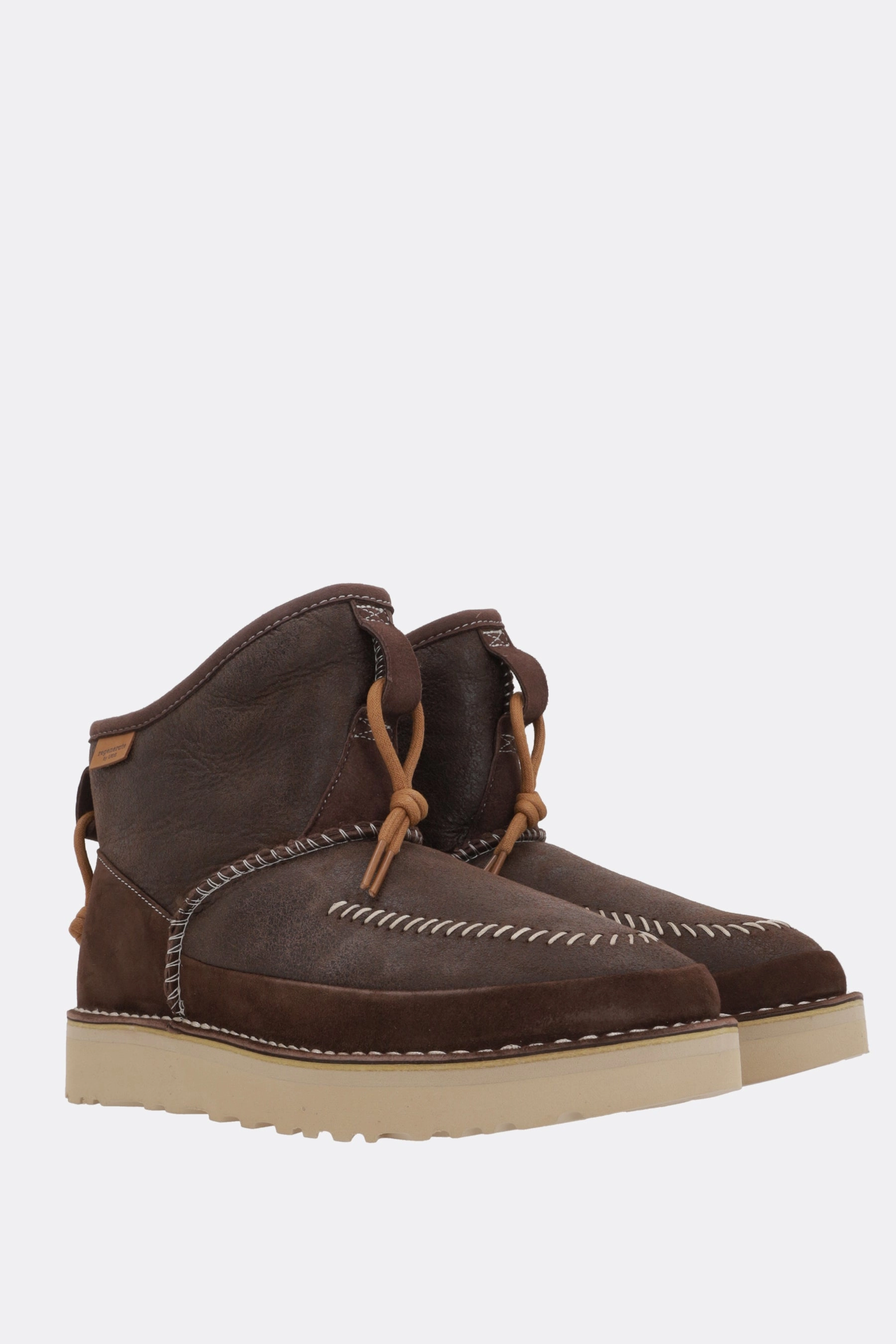 Classic Campfire regenerated leather ankle boots