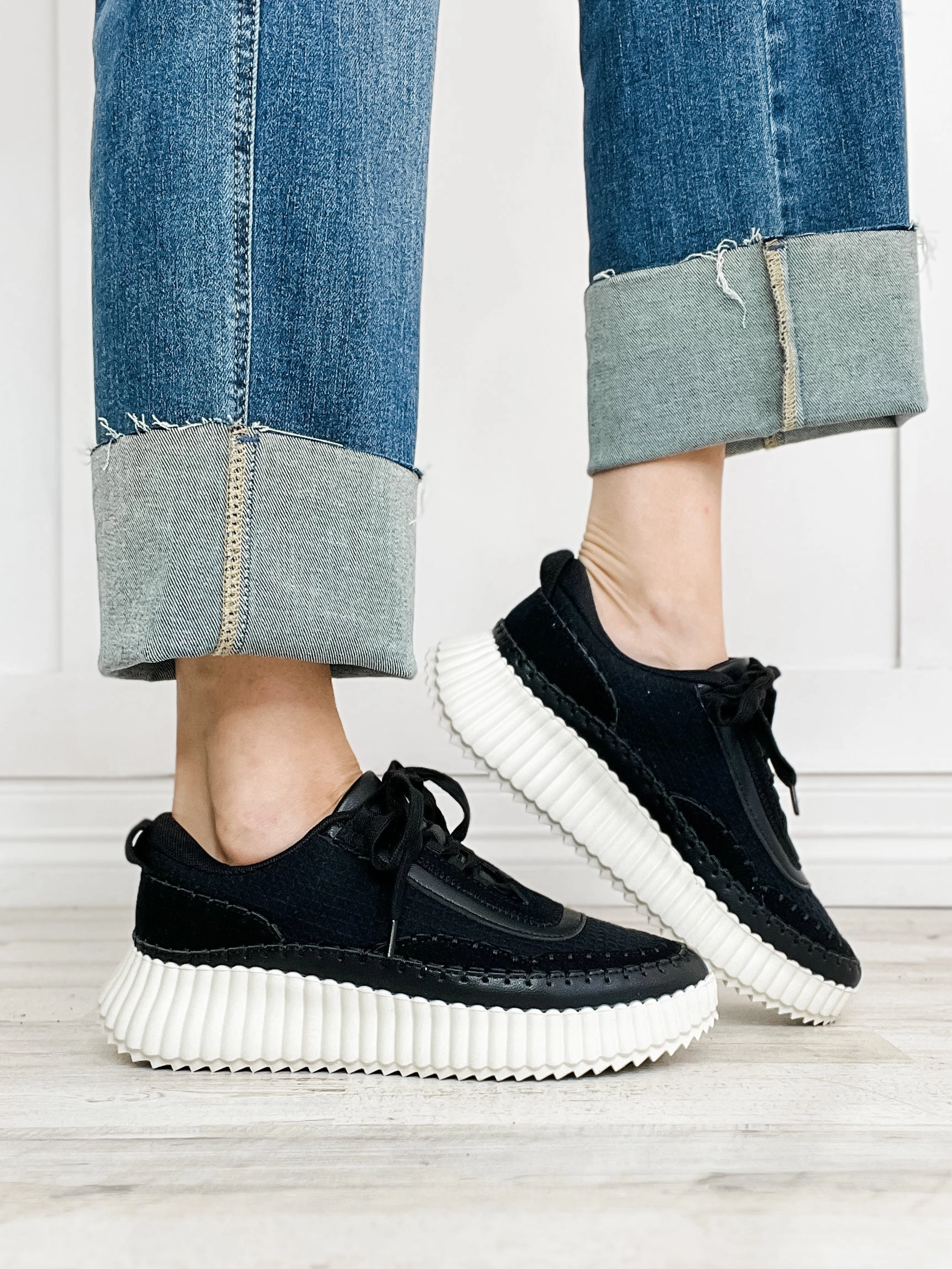 Corkys Adventure Tennis Shoes in Black
