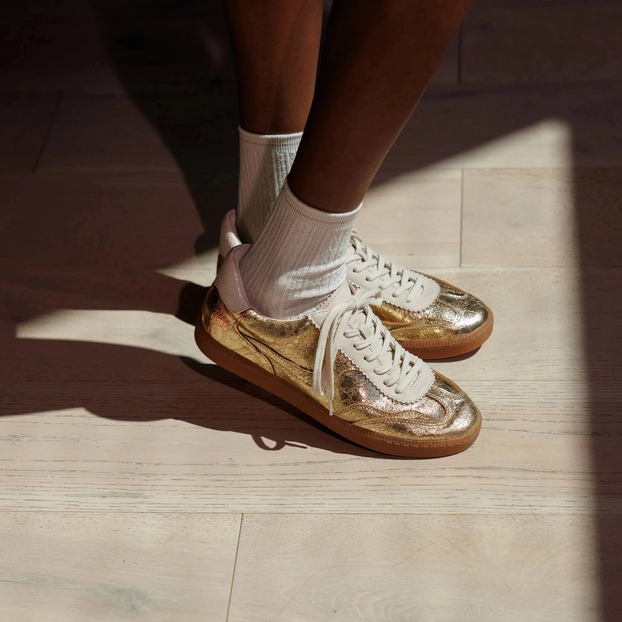 Dolce Vita Notice Sneakers Gold Distressed Leather