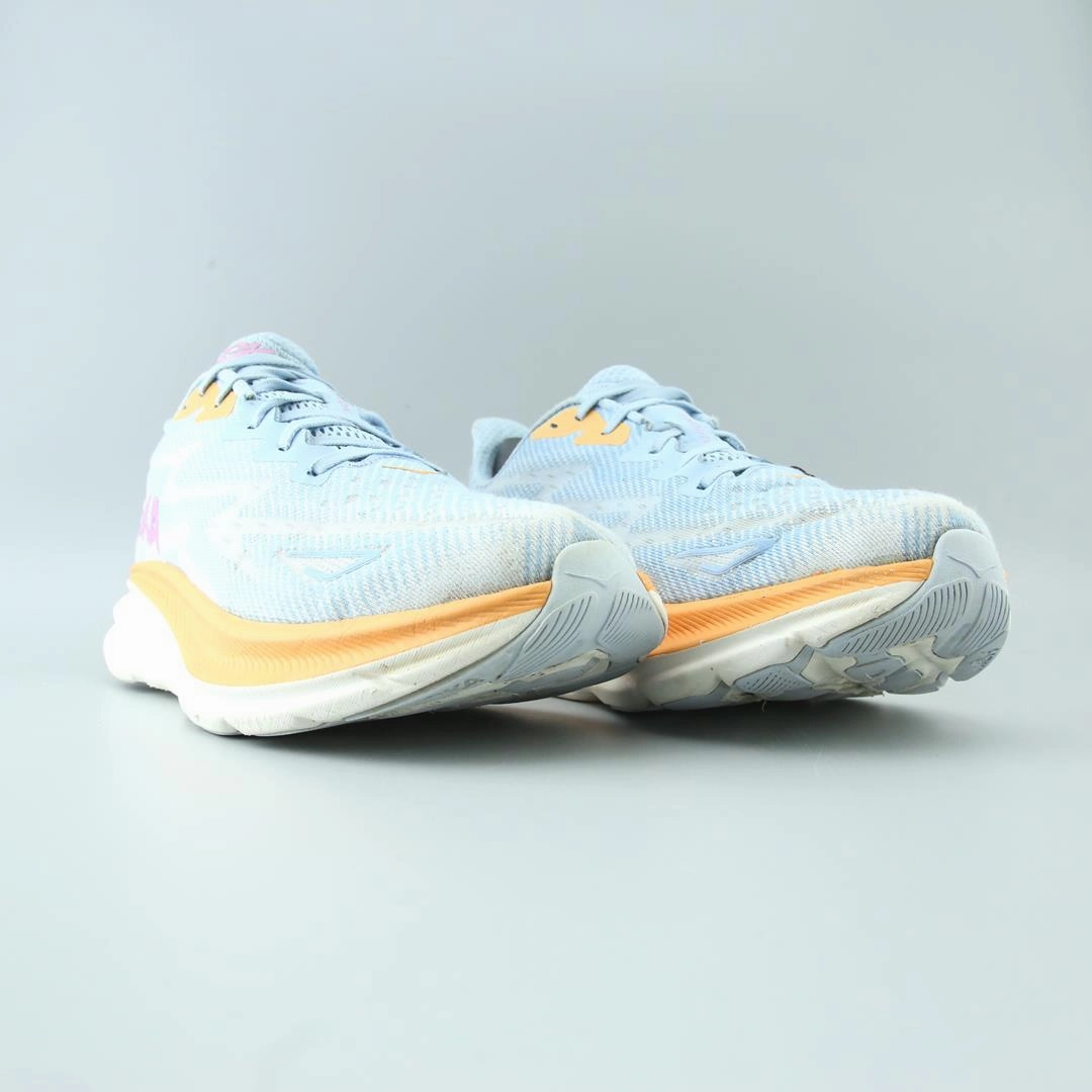 HOKA ONE ONE CLIFTON 9