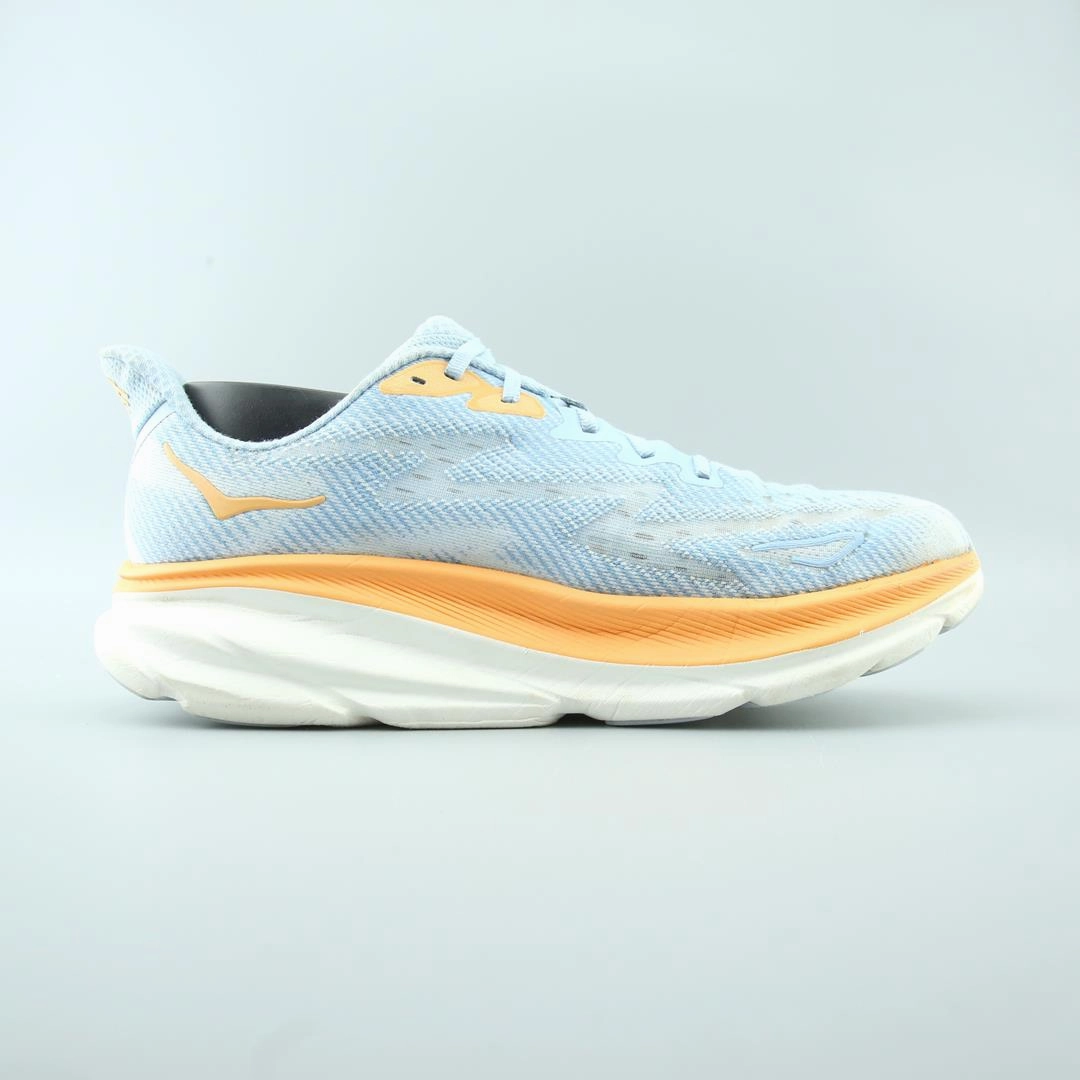 HOKA ONE ONE CLIFTON 9