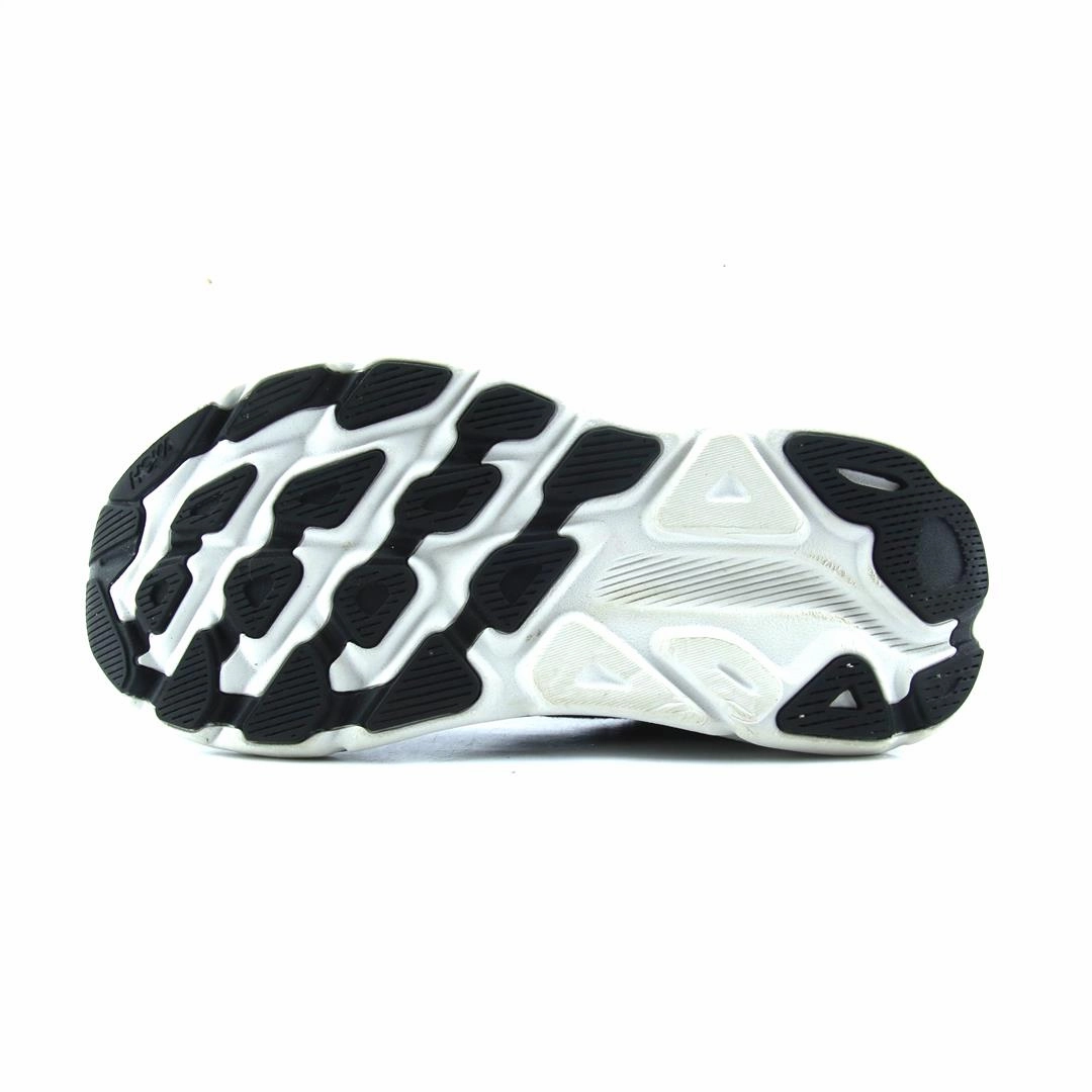 HOKA ONE ONE CLIFTON 9
