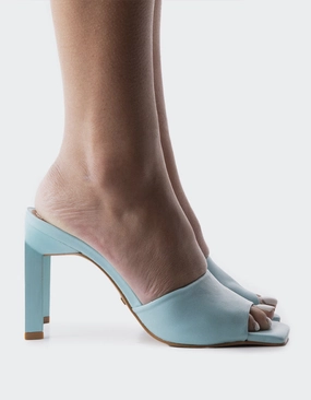 Malbec Blue Leather