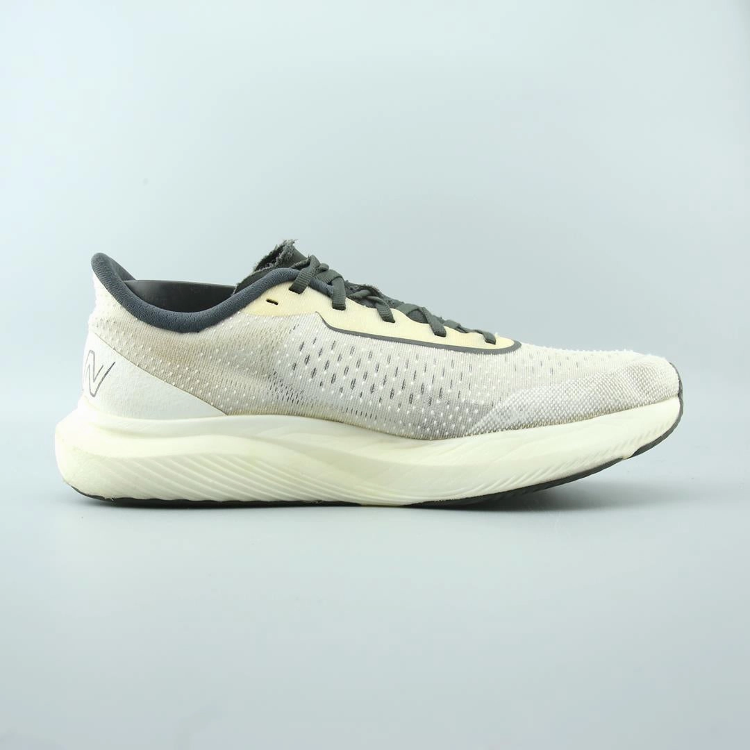 NEW BALANCE FUELCELL REBEL V3