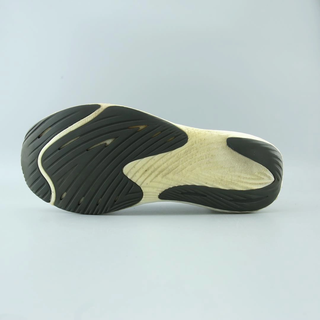 NEW BALANCE FUELCELL REBEL V3
