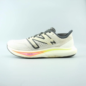 NEW BALANCE FUELCELL REBEL V3