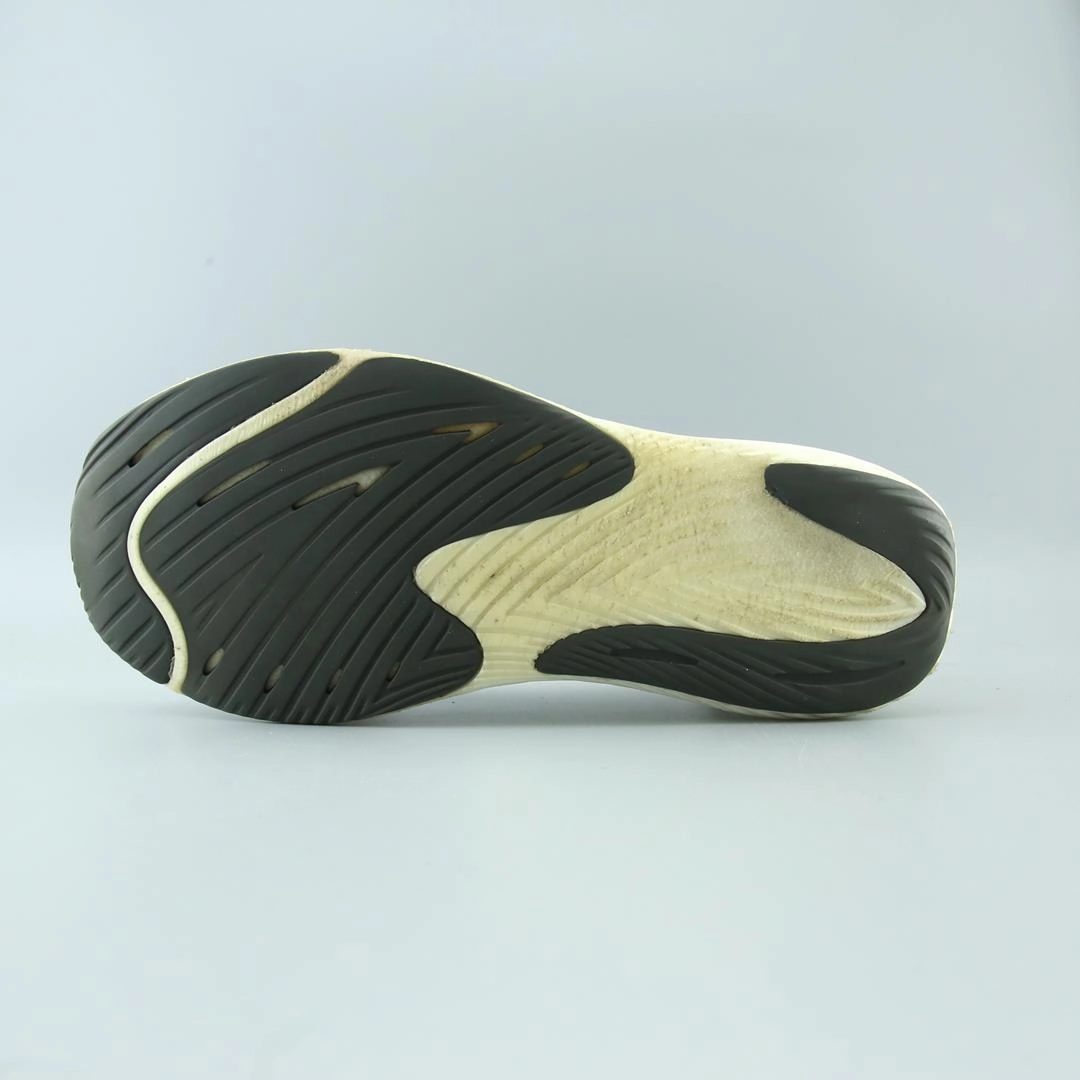 NEW BALANCE FUELCELL REBEL V3