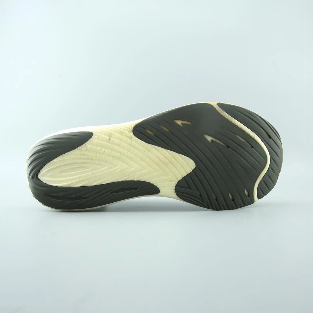 NEW BALANCE FUELCELL REBEL V3