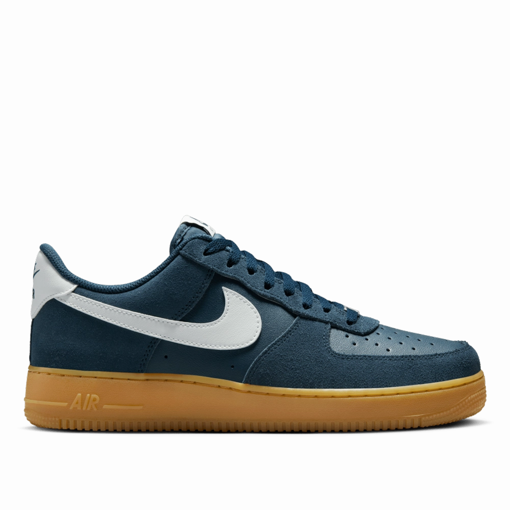 Nike Men's Air Force 1 '07 LV8 Shoes