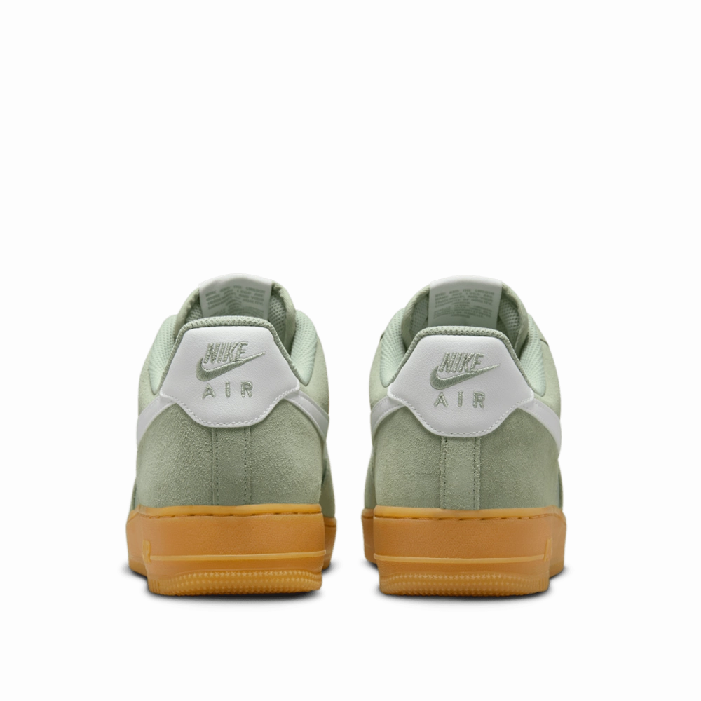 Nike Men's Air Force 1 '07 LV8 Shoes