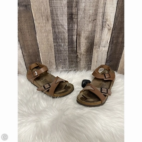 Sandals Flats By Birkenstock In Brown, Size: 9