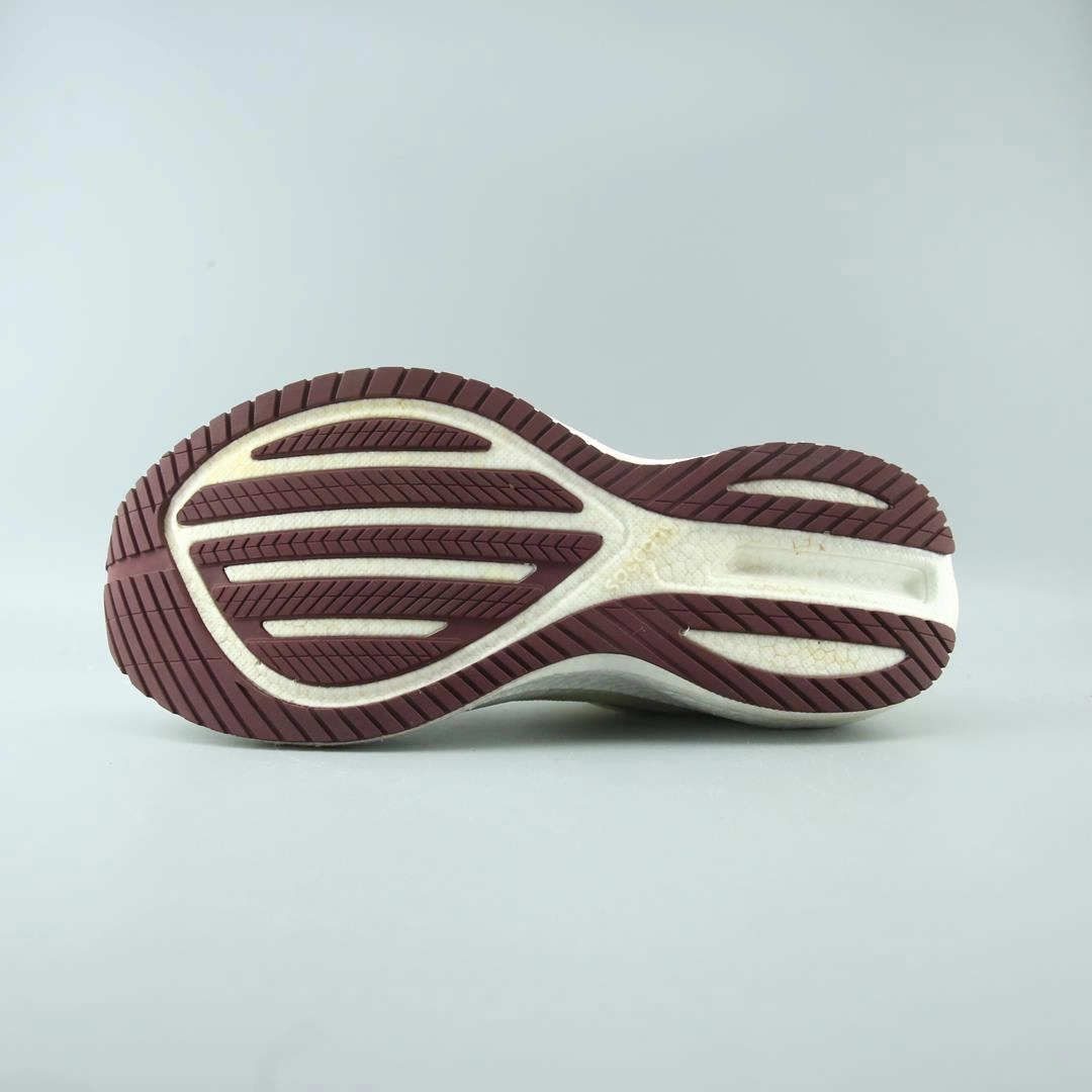 SAUCONY TRIUMPH 21