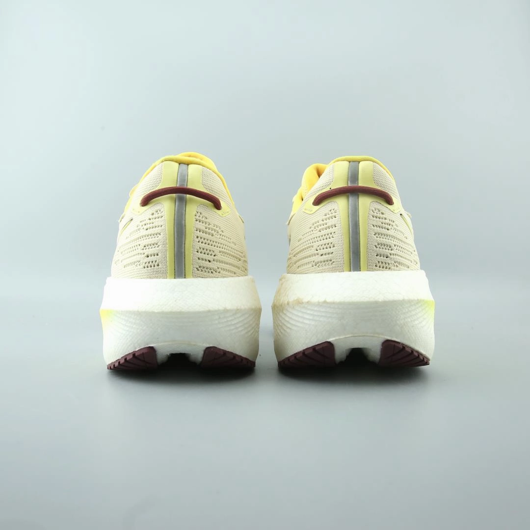 SAUCONY TRIUMPH 21