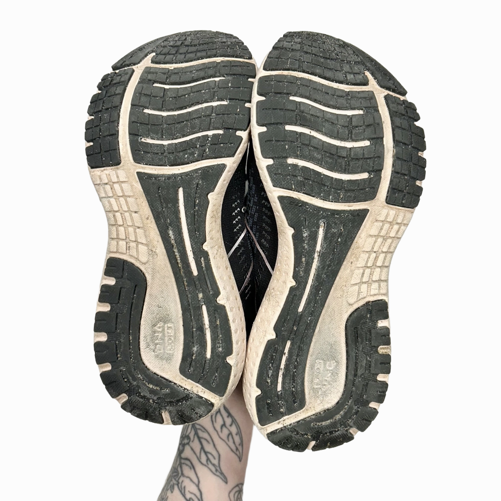 Shoes Athletic By Brooks  Size: 8.5