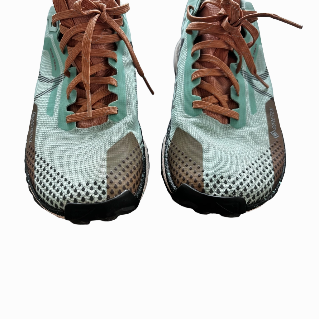 Shoes Athletic By Nike  Size: 8.5