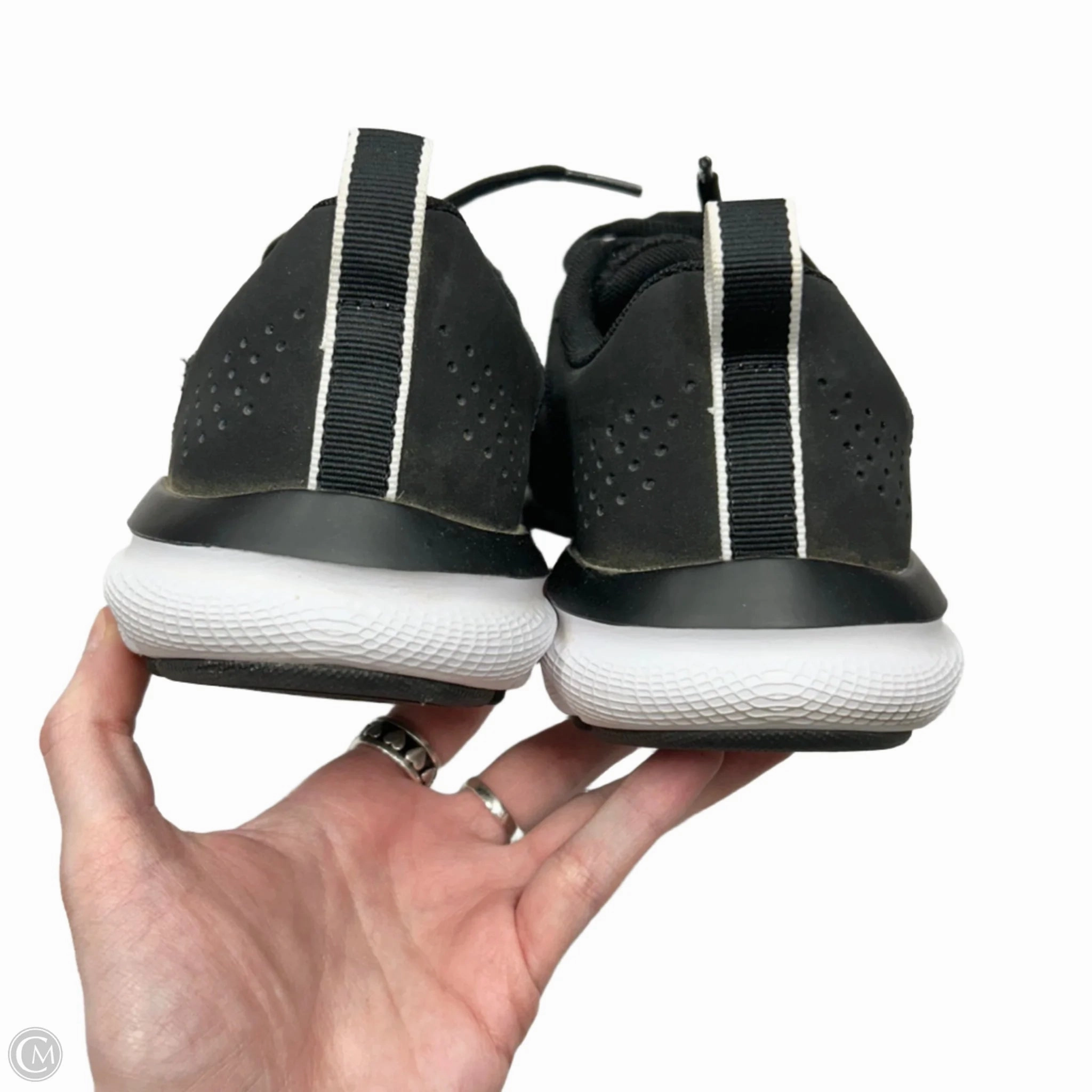 Shoes Athletic By Under Armour In Black & White, Size: 8