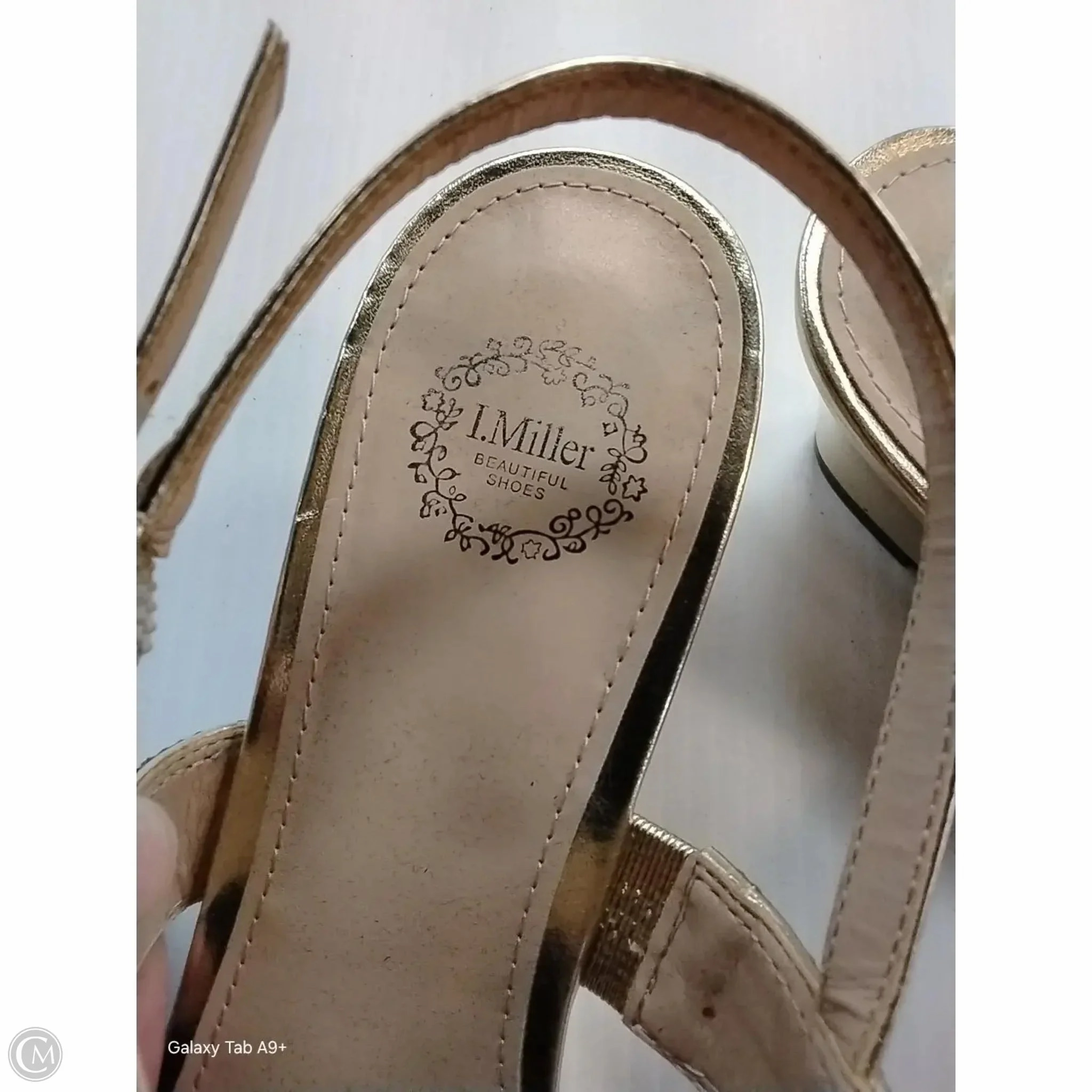 Shoes Heels Wedge By Clothes Mentor In Gold, Size: 8