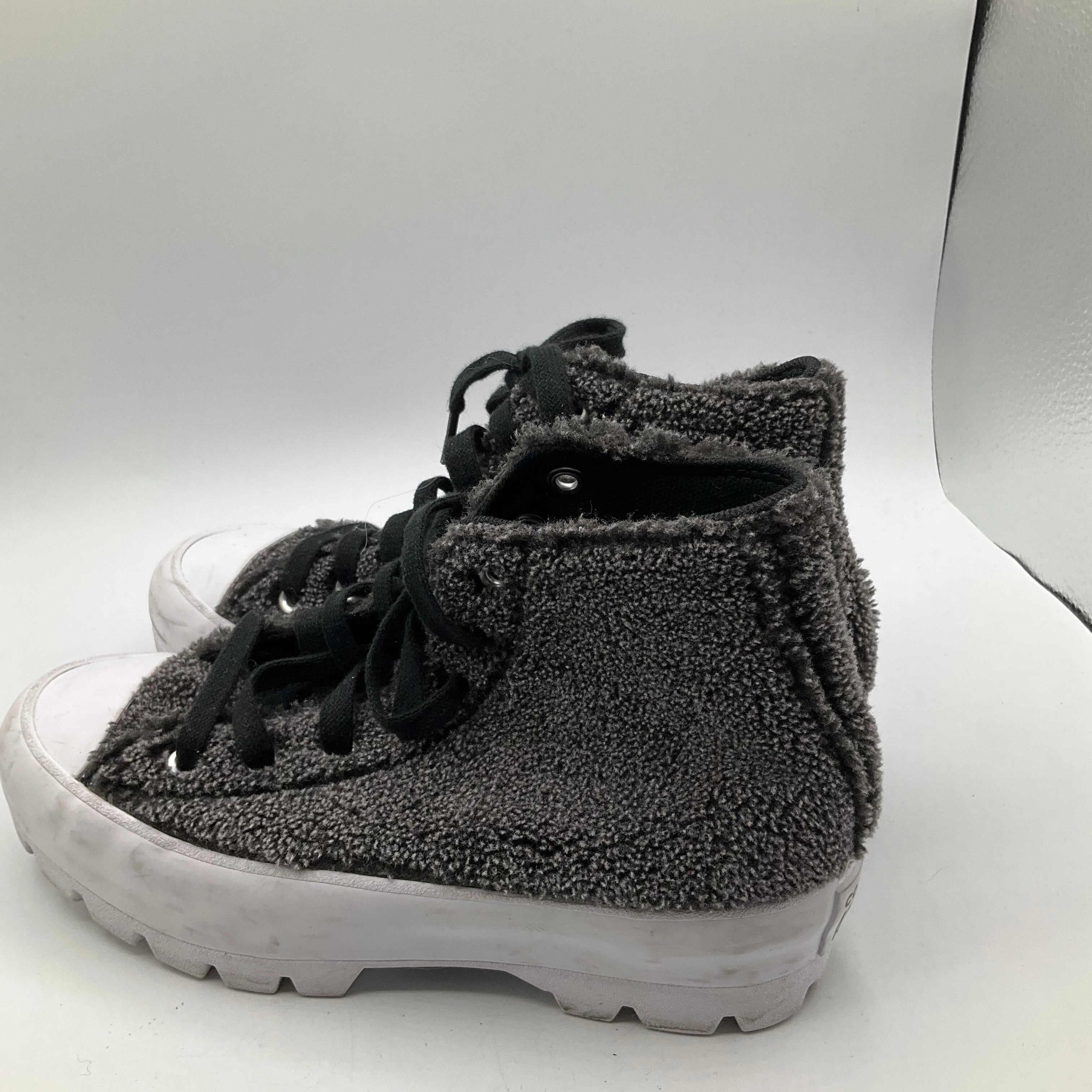Shoes Sneakers By Converse  Size: 6