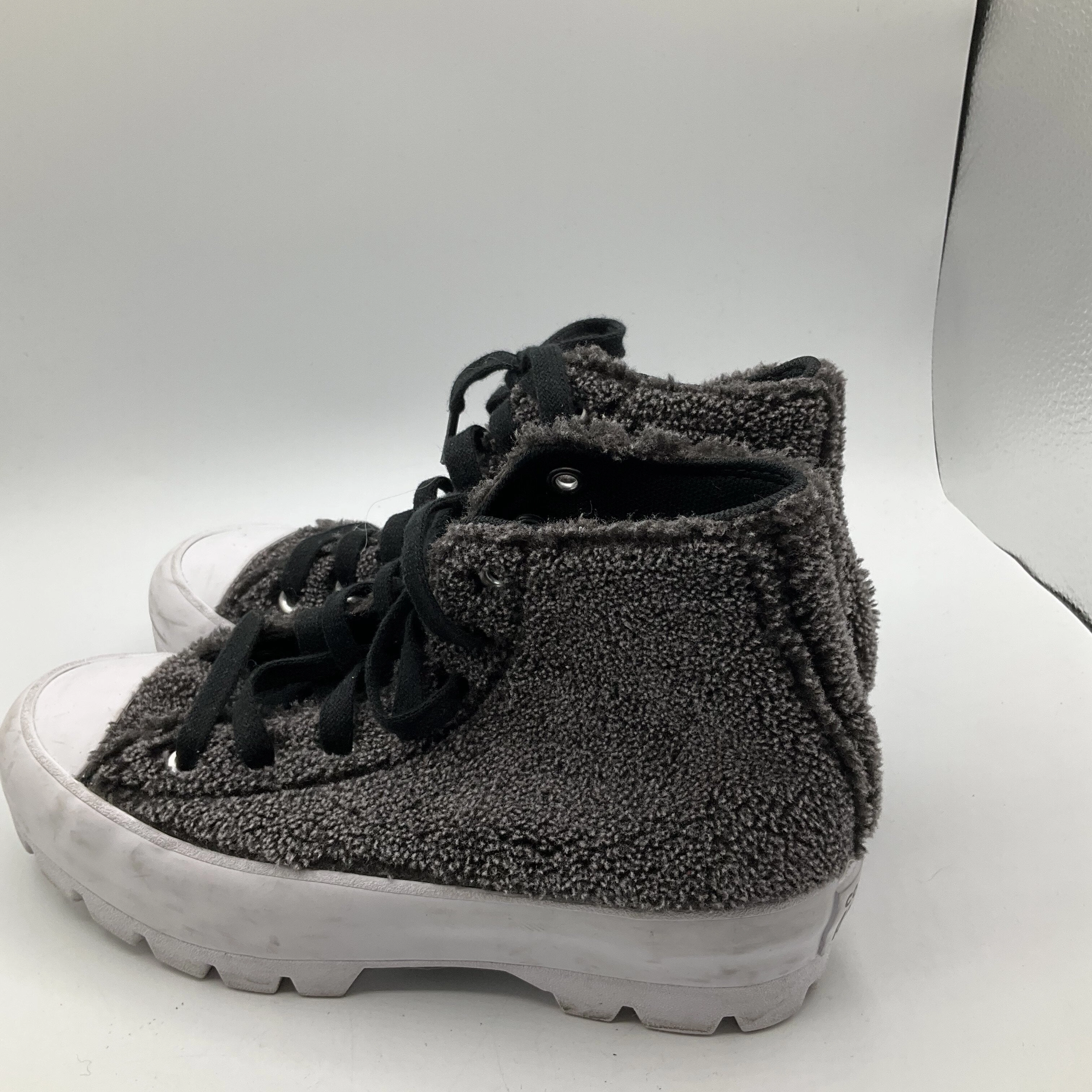Shoes Sneakers By Converse  Size: 6