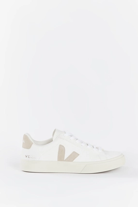 VEJA CAMPO EXTRA WHITE ALMOND