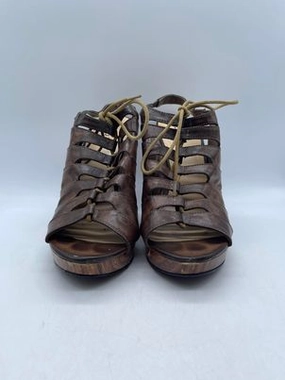 Women's  Diba Faux Leather Heel. 8.5