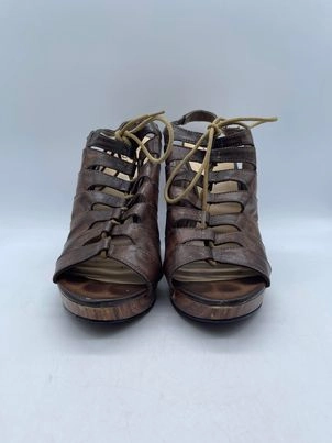 Women's  Diba Faux Leather Heel. 8.5