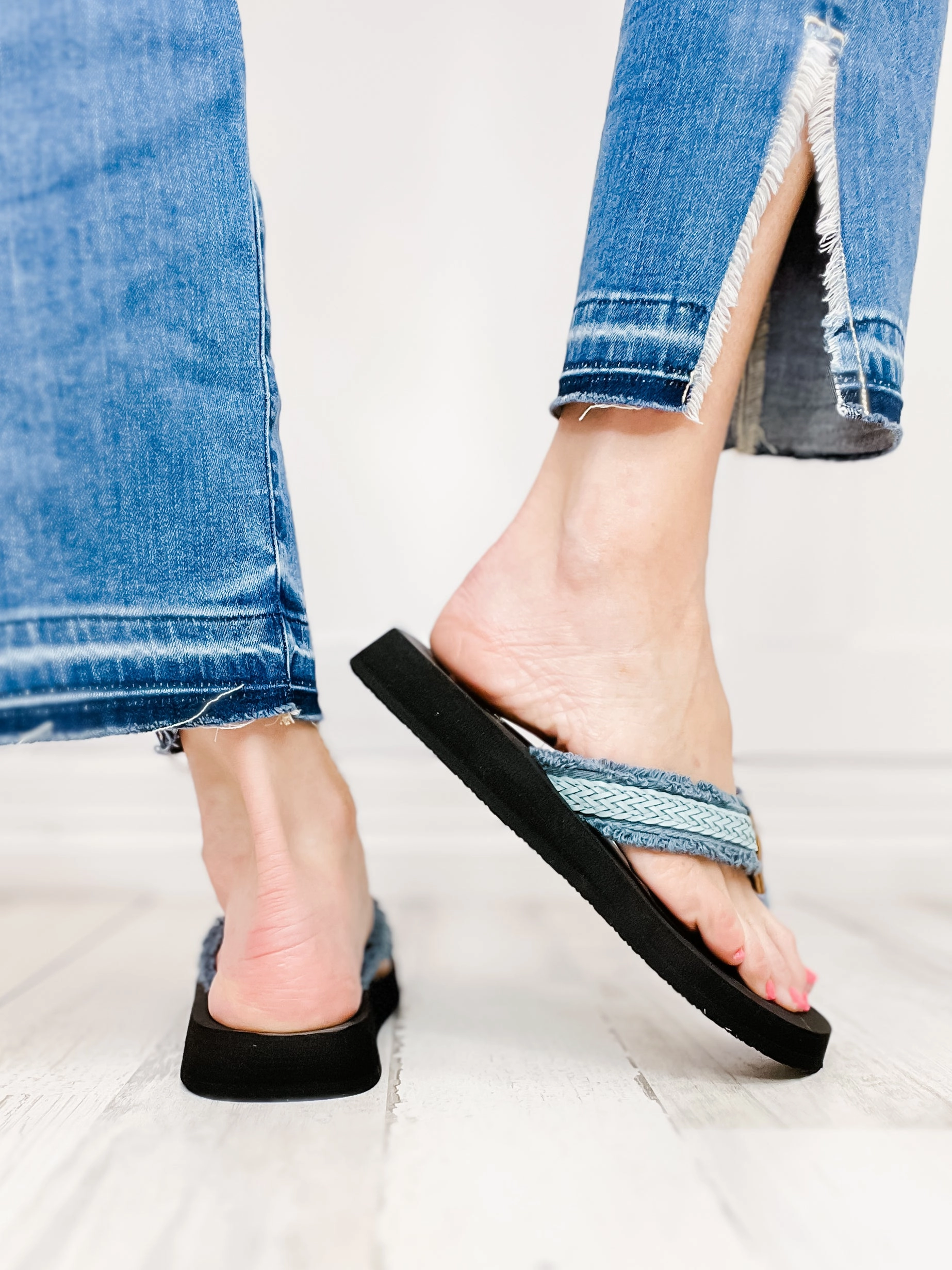 Yellowbox Fianni Flip Flop Shoes in Denim