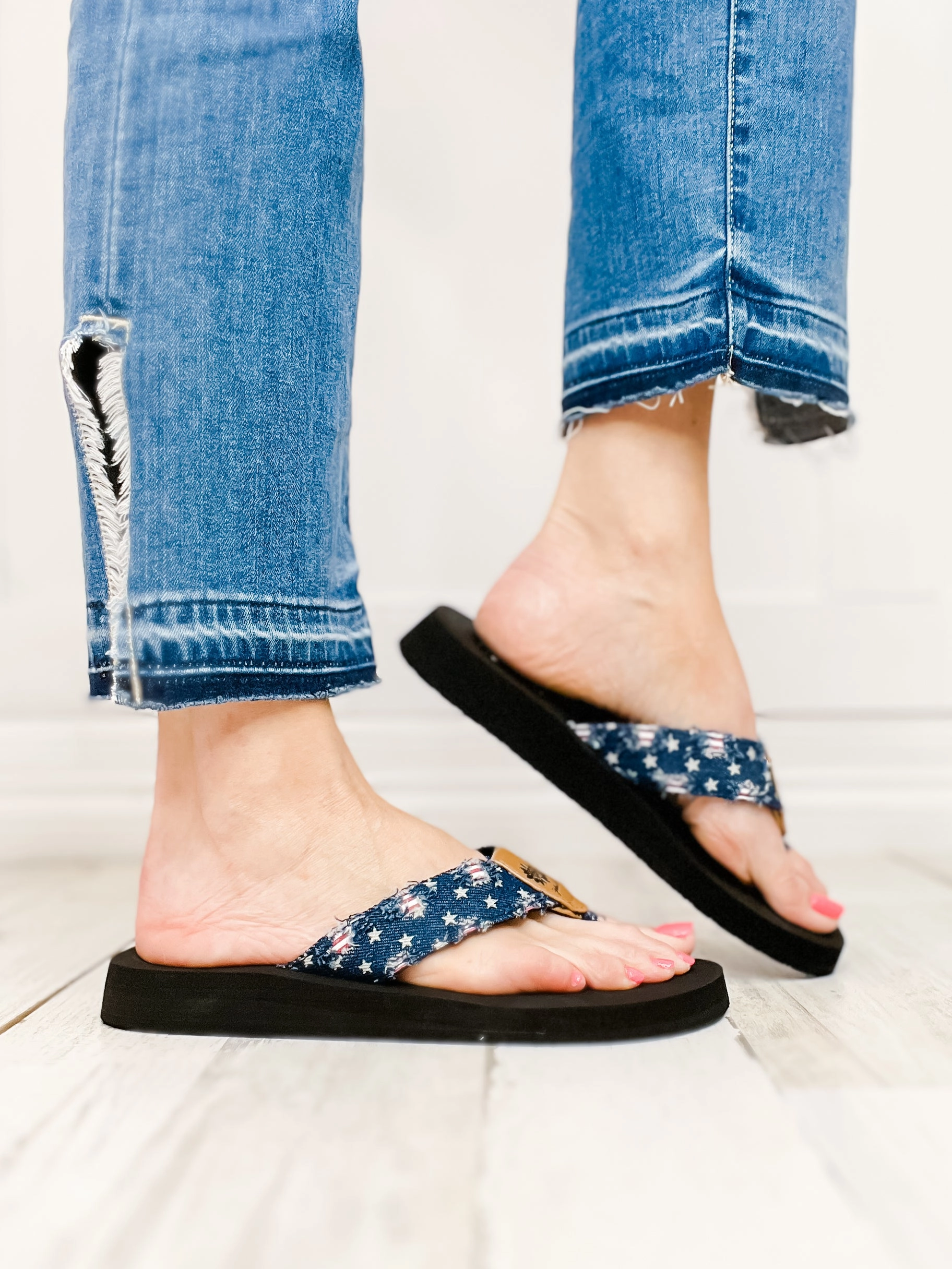 Yellowbox Firework Flip Flop Shoes in Navy