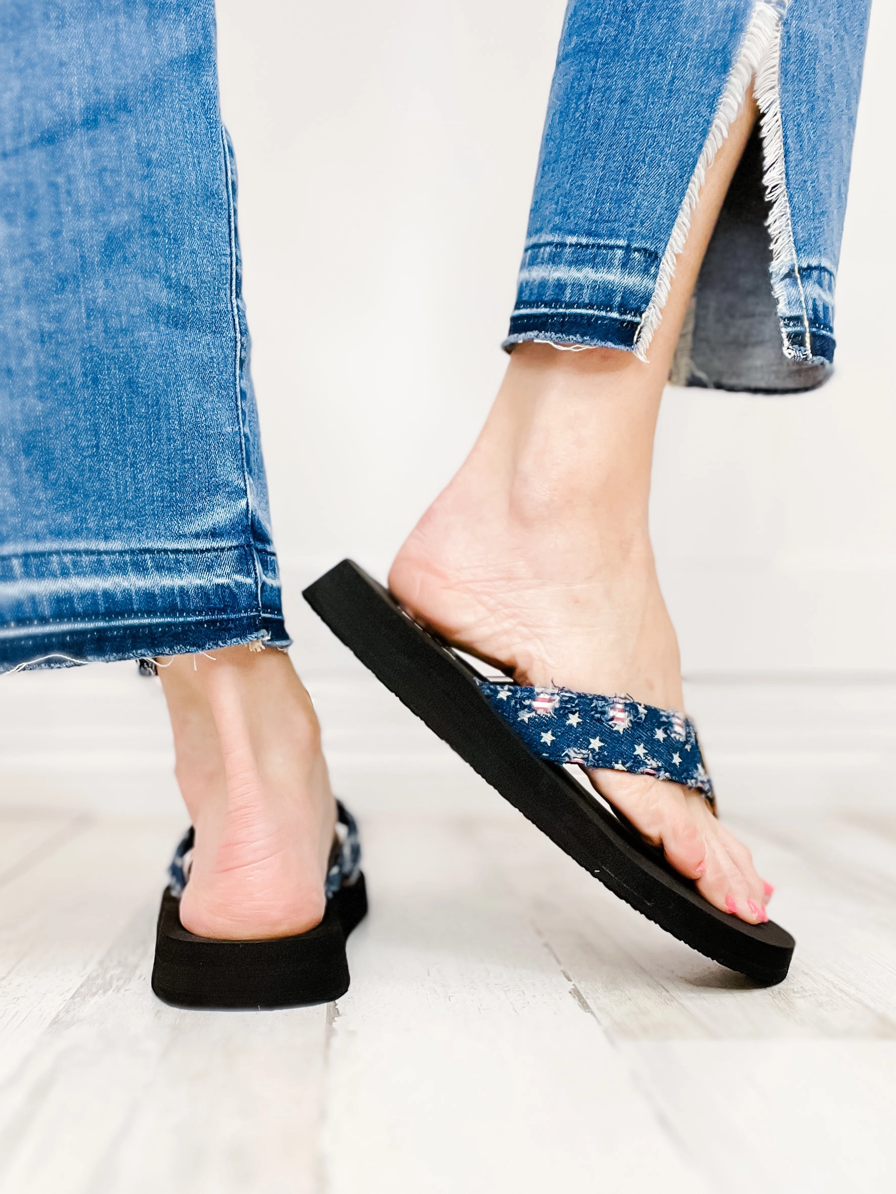 Yellowbox Firework Flip Flop Shoes in Navy